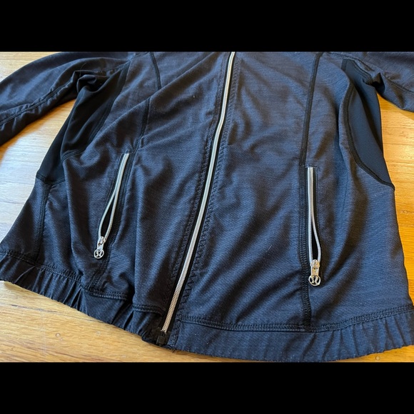 Lululemon lightweight thin jacket - Picture 4 of 6